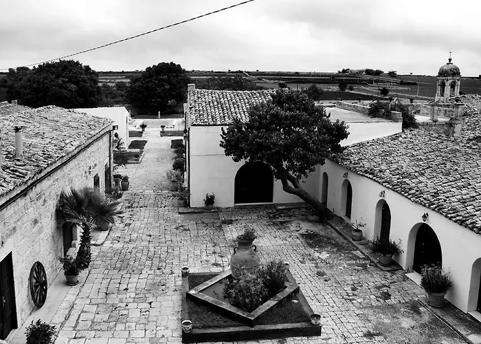 Cabina: Villa Castiglione 1863 - The real Sicilian holiday