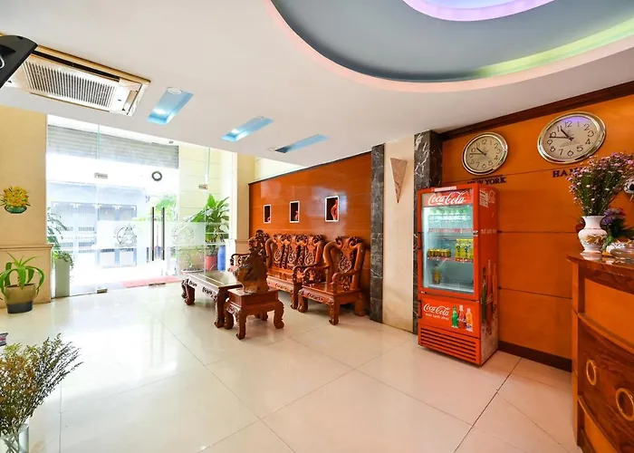 Motel: An Binh 2 Hotel Near Dam Sen Park