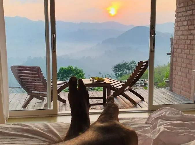 Brisk Ella Retreat