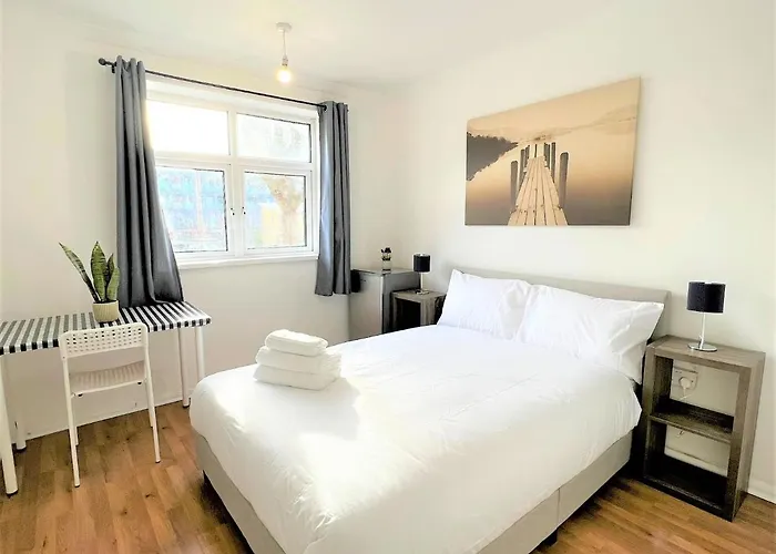 Stepney Green Comfy Double Bed Rooms 14