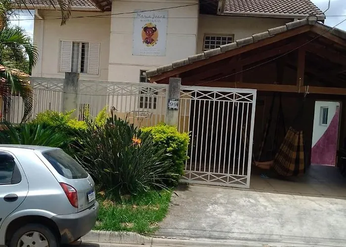 Hospedagem Maria Joana