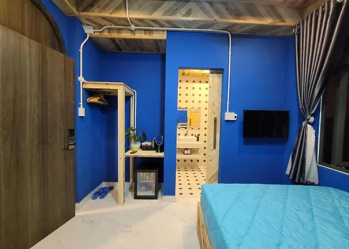 Lightning House