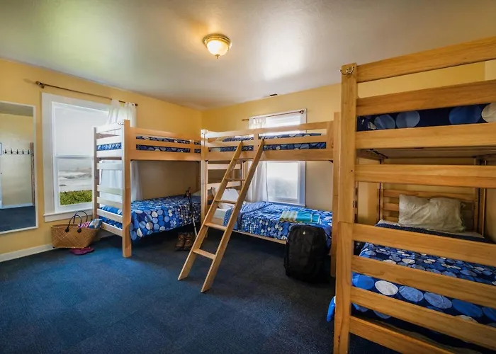 Hi Pigeon Point Lighthouse Hostel