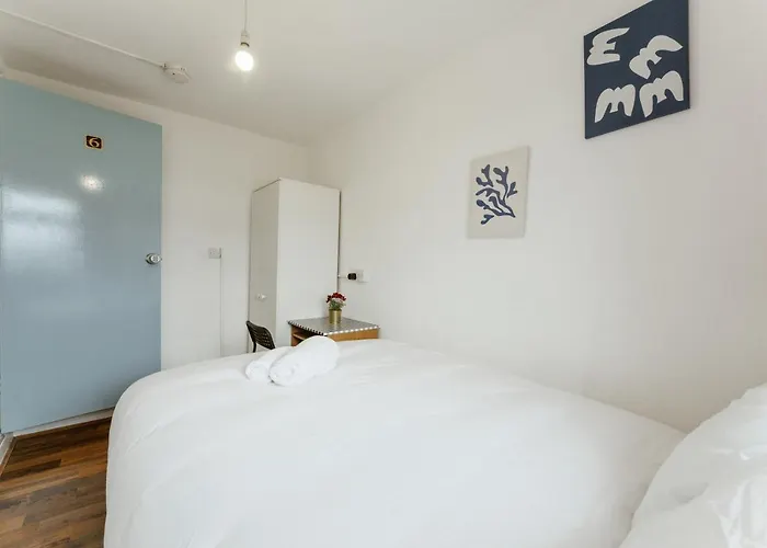 Upton Park Bedrooms 25 Min To Central London