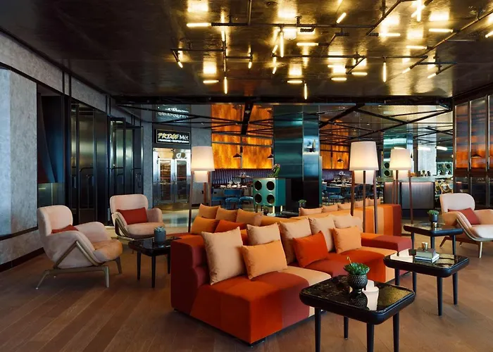 Hotels with tennis Renaissance New York Flushing At Tangram