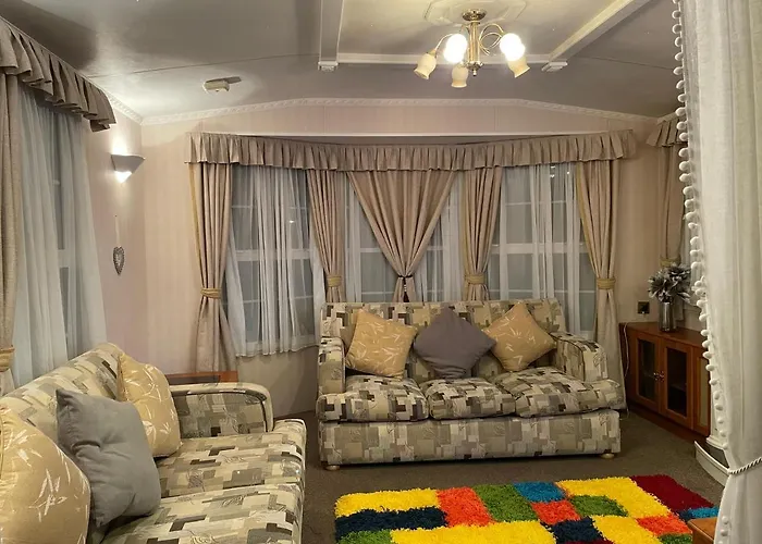 Beach hotel: Beachfront Luxury Holiday Home