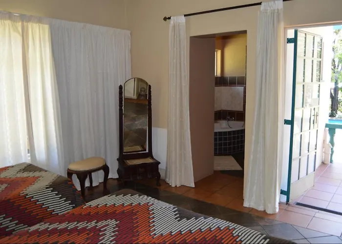 House Ebony B&B