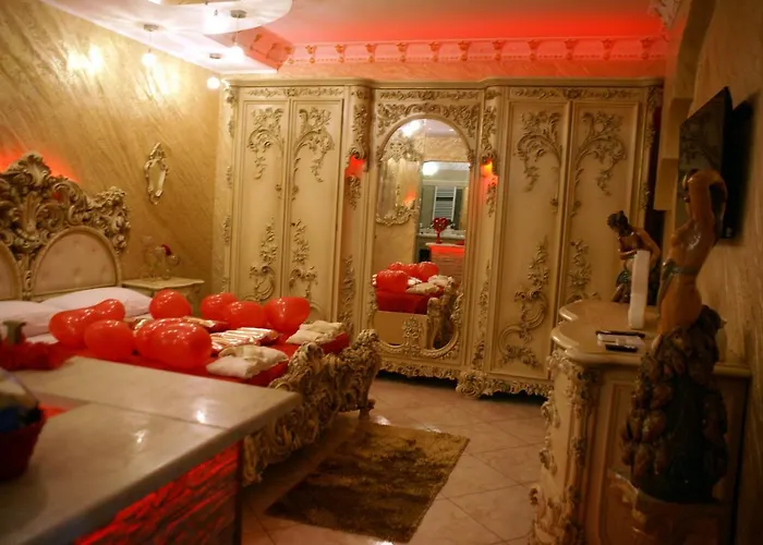 Gold Luxury Suite Home Roma