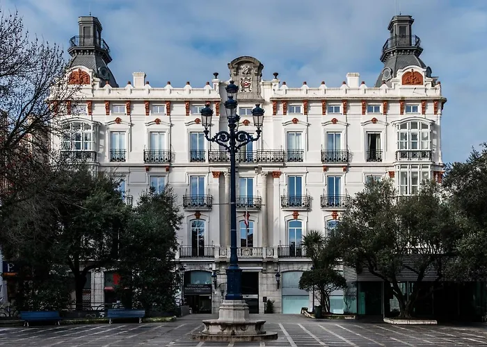 Hotel de 4 estrellas: Soho Boutique Palacio de Pombo
