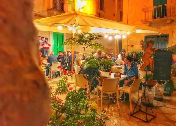 Giovinazzo Suite Pavone Griffi