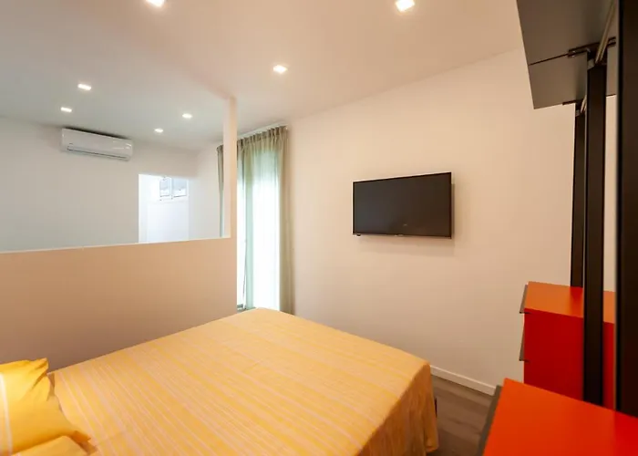 Lemon'S Apartment