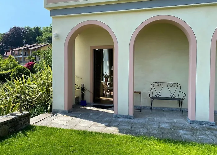 Rubino Con Giardino E Jacuzzi Vista
