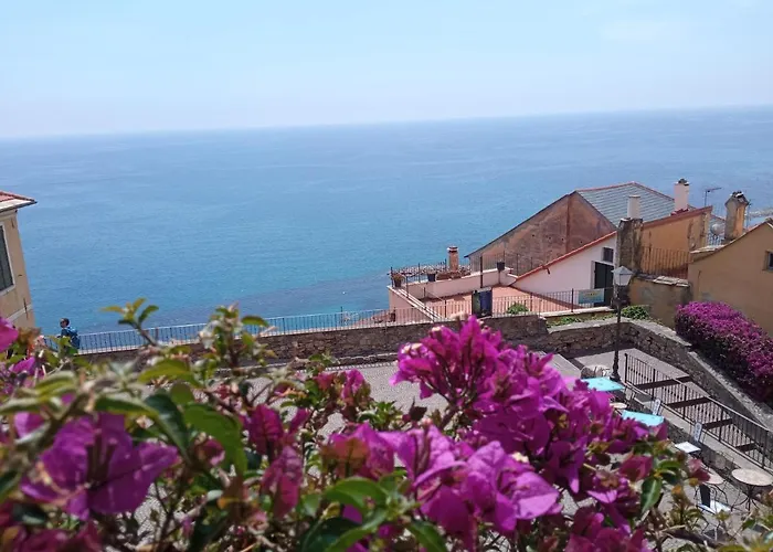 Camera nel Borgo Medievale di Cervo - LeNottiMediterranee