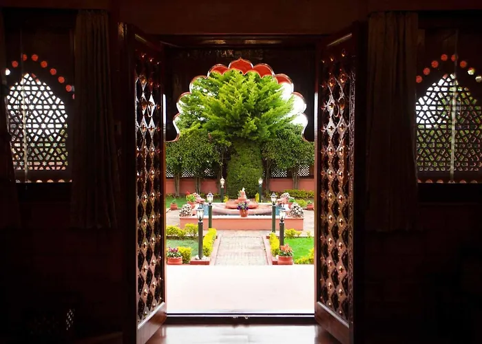 Stayvista At Pink Palace Rajasthani Decor