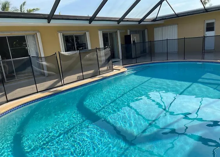 Pool Villa: Airbnb Rental