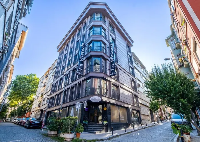 La Wisteria Boutique