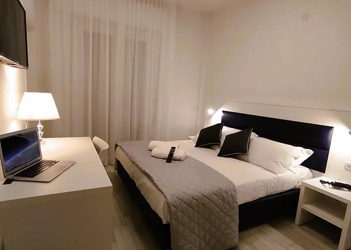 Gran San Bernardo - RICCIONE - FRONTE MARE CON CUCINA
