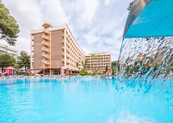 Hotel con piscina: Golden Avenida Family Suites 4*