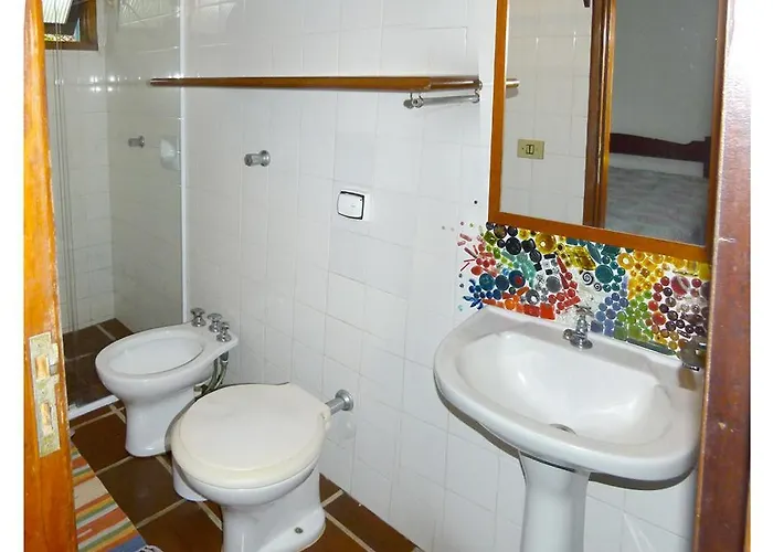 Suites Em Casa De Familia Com Entrada Independente