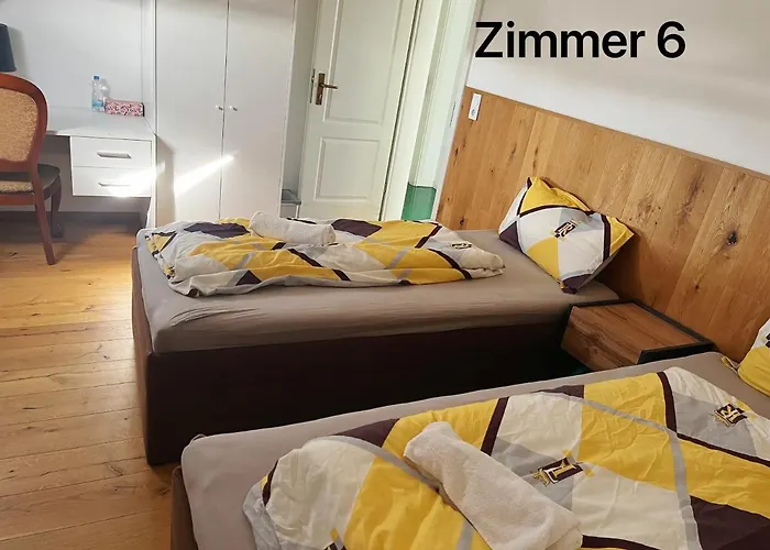 Zimmer In Ein Haus Mit Waschmaschine