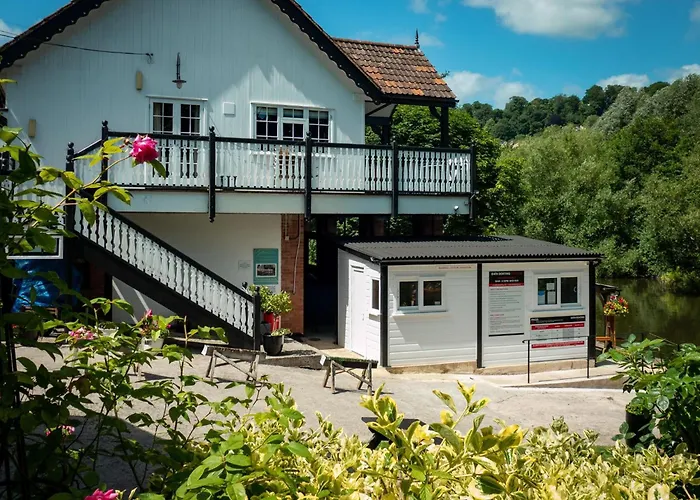 Bath Boating Station
