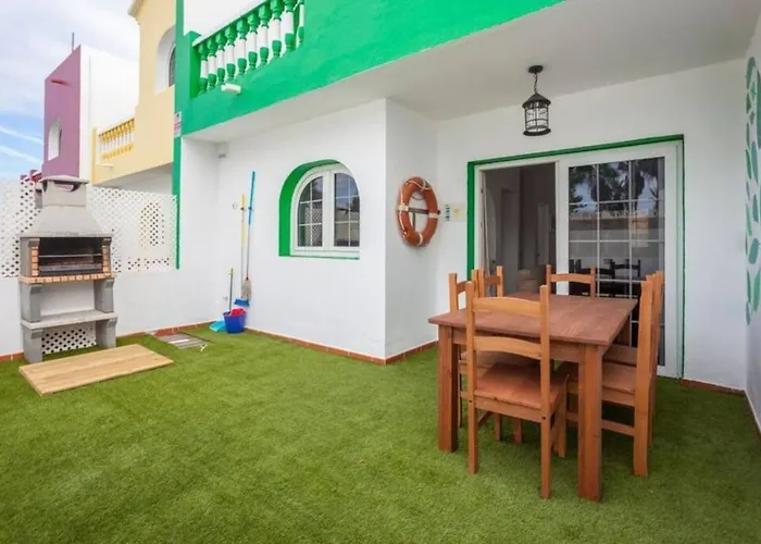 Boutique Art Aire With Private Pool, Bbq & Wifi By Amazzzing Travel