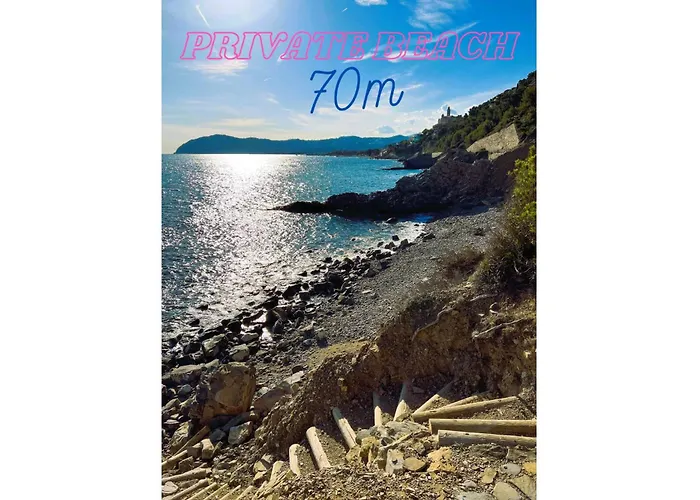 Hotel adatto agli animali: Cluxury-Torre dei Saraceni BOUTIQUE APT BY THE SEA Beach, Pool,Private Jacuzzi, Parking