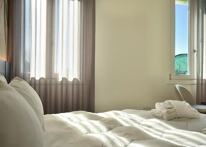 Royal Garden Luxury Rooms