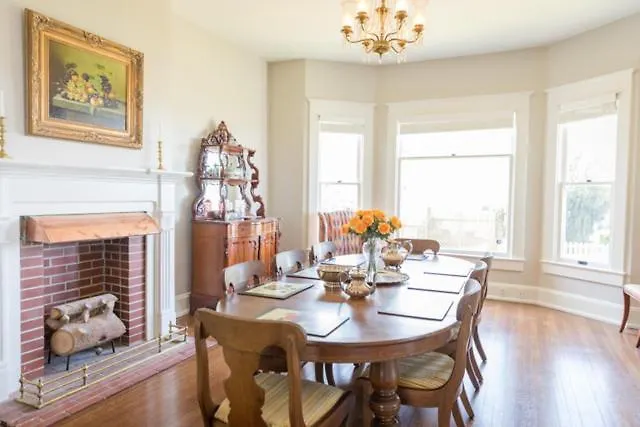 Clifton House - Big River South - Mississippi River Views, Queen Suite