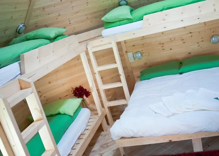 The Hostels Yha Canterbury
