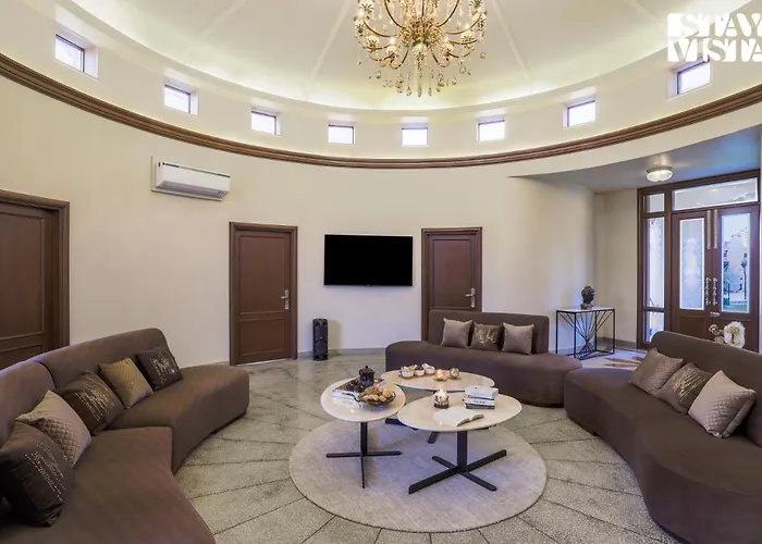 Stayvista'S Mystic Castle With Terrace, Swimming Pool, Lawn With Gazebo