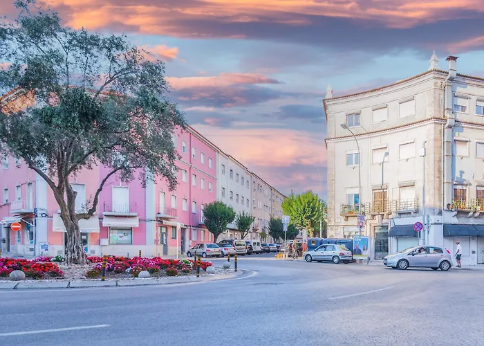 April Square Guesthouse By Lisbon With Sintra