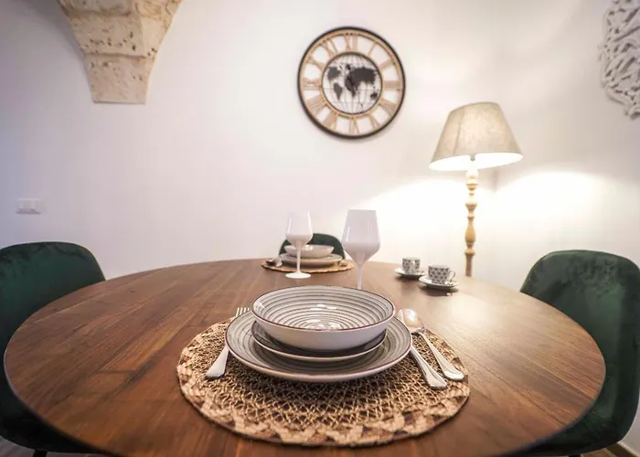 Home 5 - Palazzo Antico