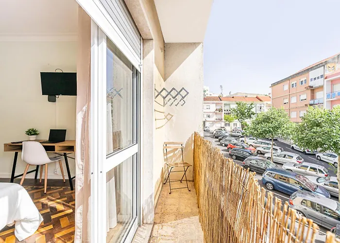Goa Square Guesthouses By Lisbon With Sintra