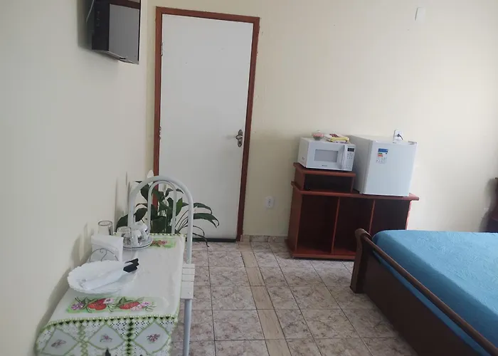 Quarto Confortavel Com Garagem