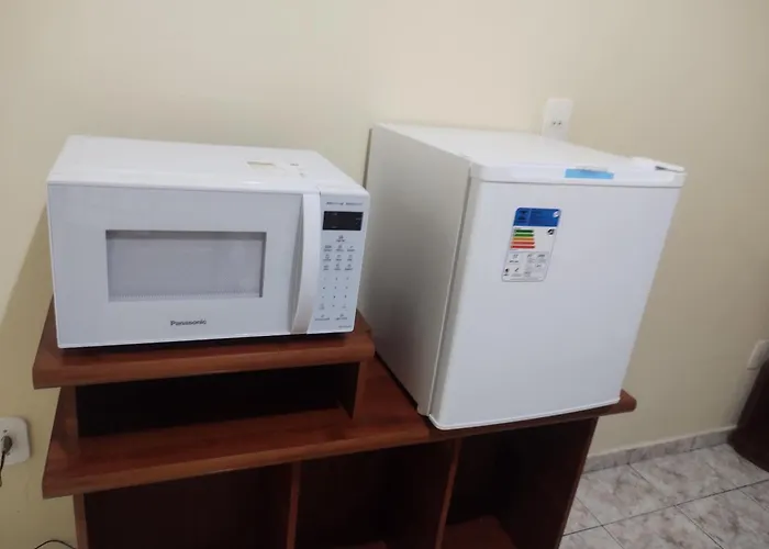 Quarto Confortavel Com Garagem