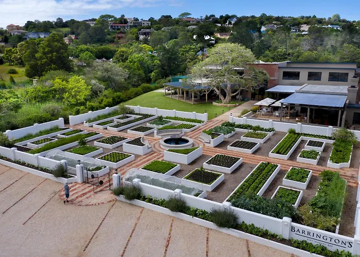 Hotel with view: Barrington'S