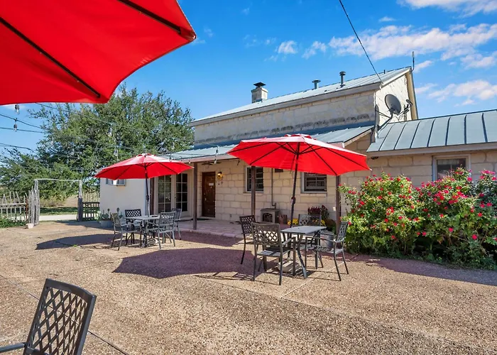Hotel: Full Moon Inn