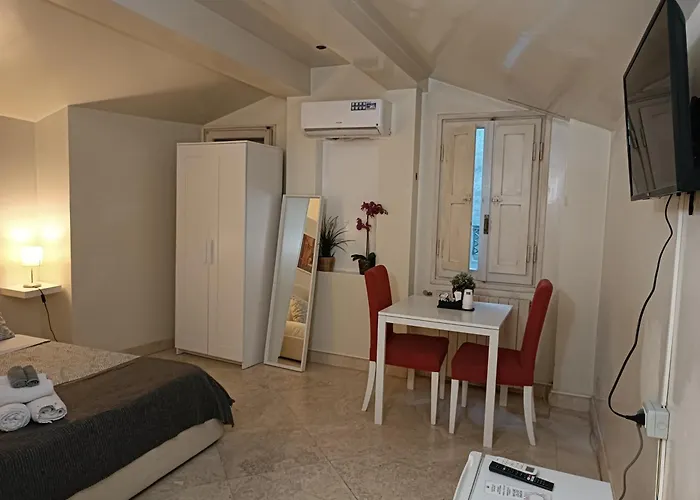 Navona Private Rooms bnb