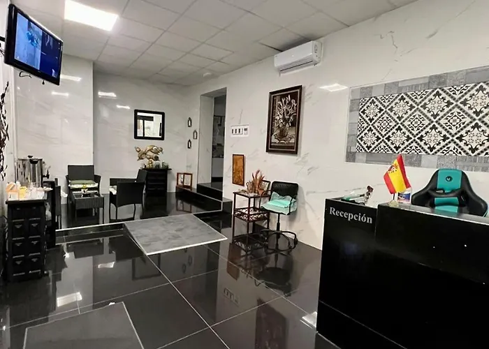  Hostal Milan