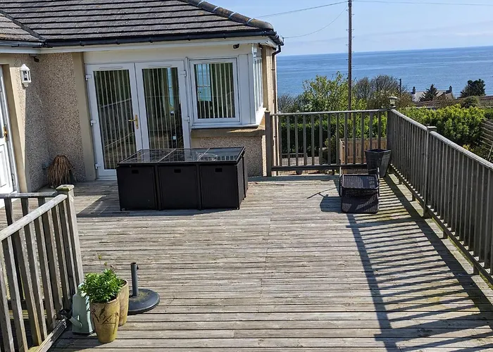 Vacation rental: Elmbank Accommodation