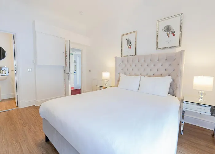 My Aparthotels Edinburgh Castle Apartments