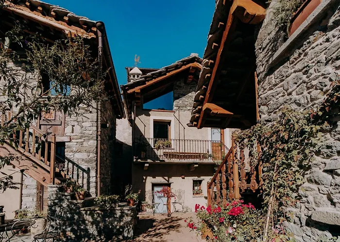 Au Coeur Du Village Chambres D'Hotes & Spa
