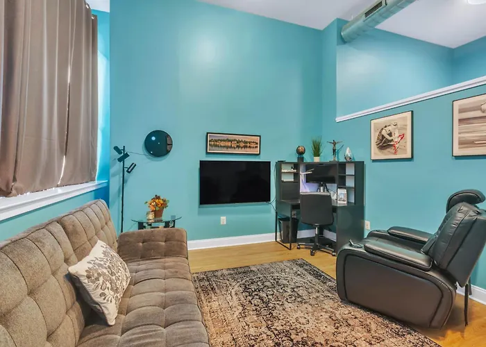 Broad Street Apartment