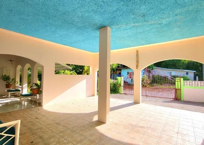 Green'S Palace Jamaica
