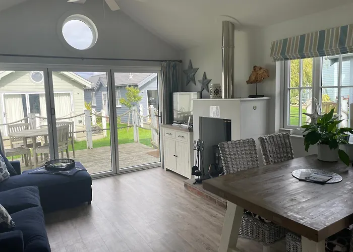 Cabin: Filey Bay Beach House Step Free Accommodation The Bay Filey With Ev Car Point