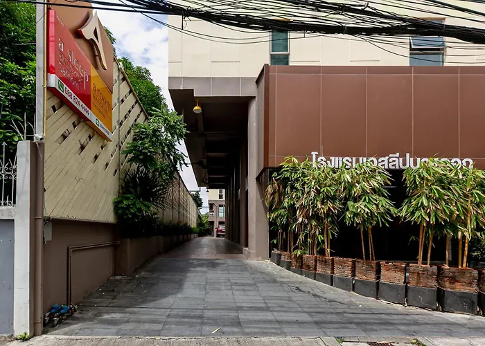 Sleep Bangkok Sathorn