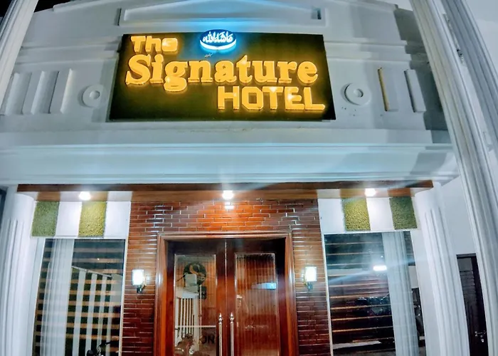 Jacuzzi hotel: The Signature Hotel Multan