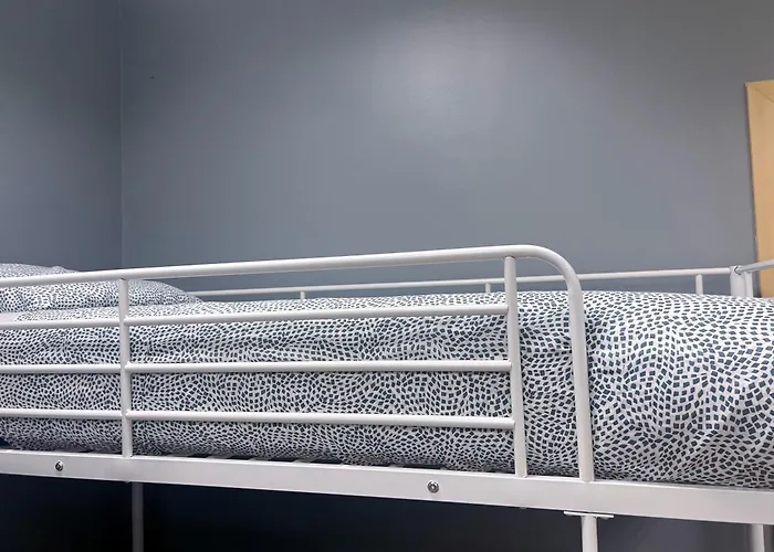 Hotel cerca del colegio: Hostel Acacias