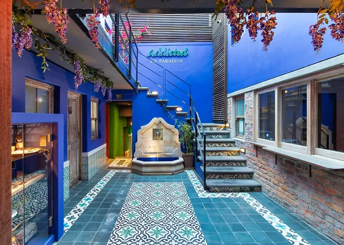 Hotel with Tennis: The Grey Hotel